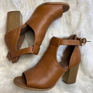 Mark and Maddux Women's Ankle Bootie